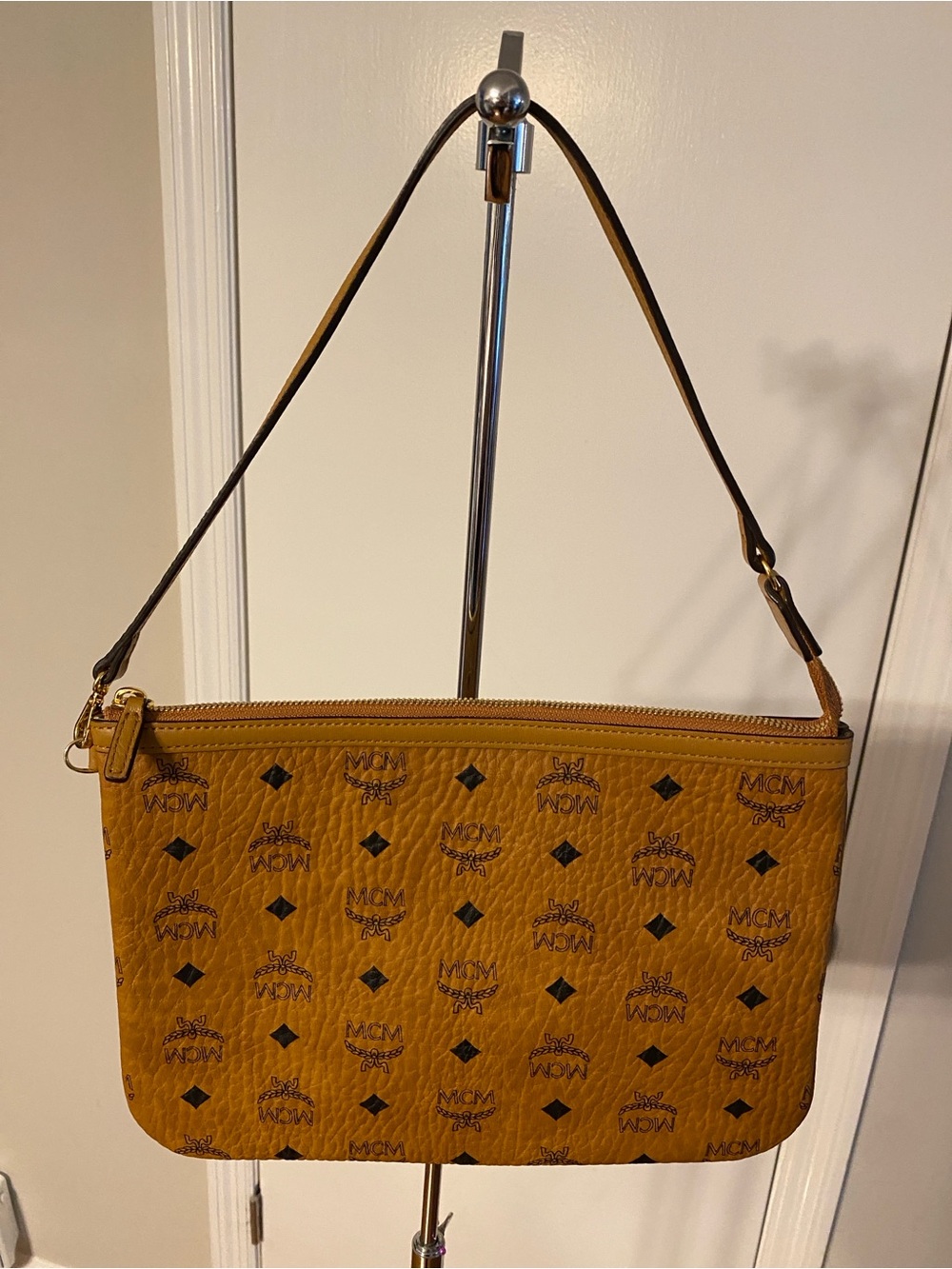 MCM Medium Tote w/Pouch - Picture 9 of 9